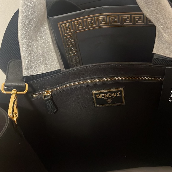 Limited Edition Fendace tote bag. Versace and Fendi collaboration piece. - Picture 3 of 8